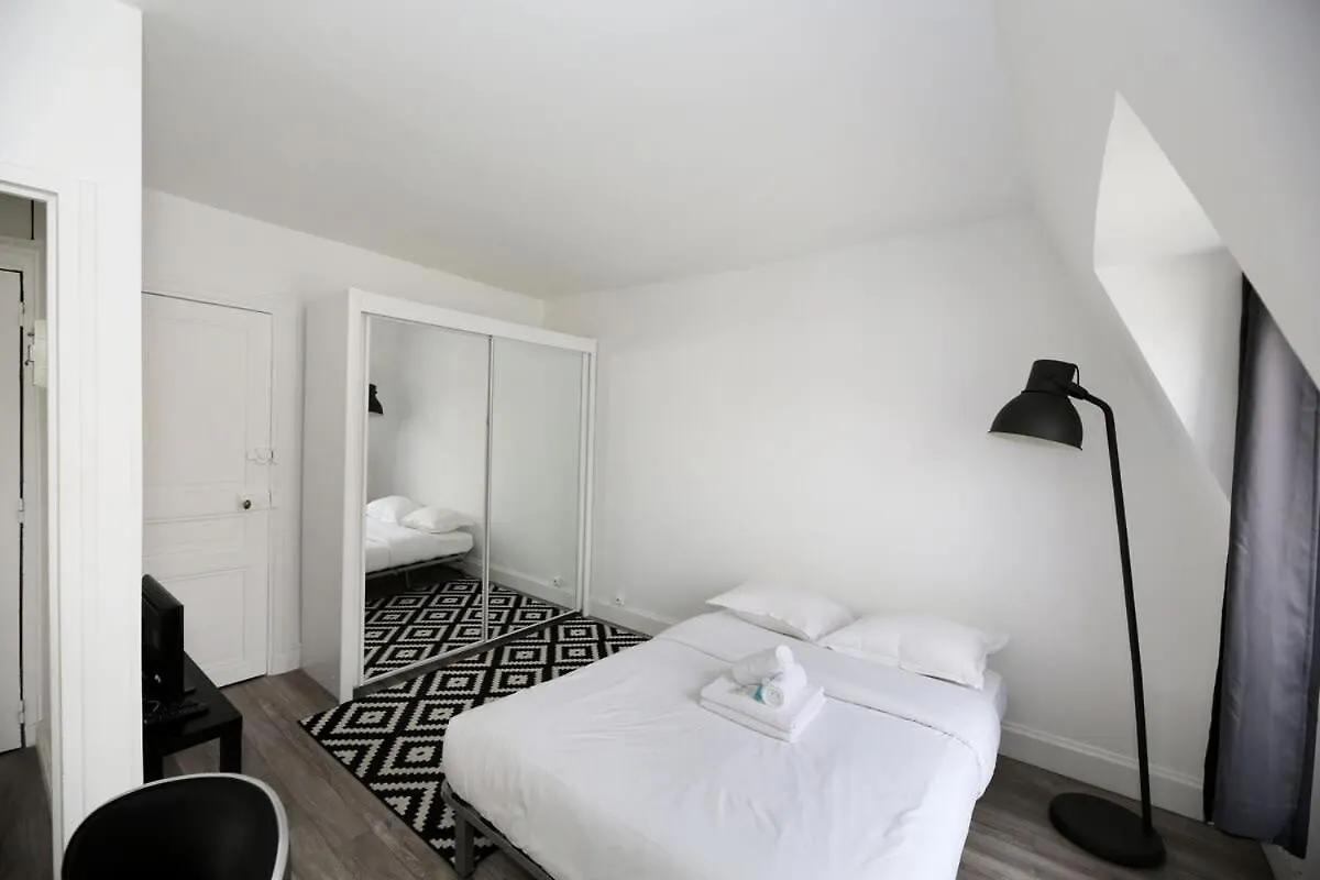 Apartment Studio Tout Equipe Proche Arc De Triomphe - 2p *