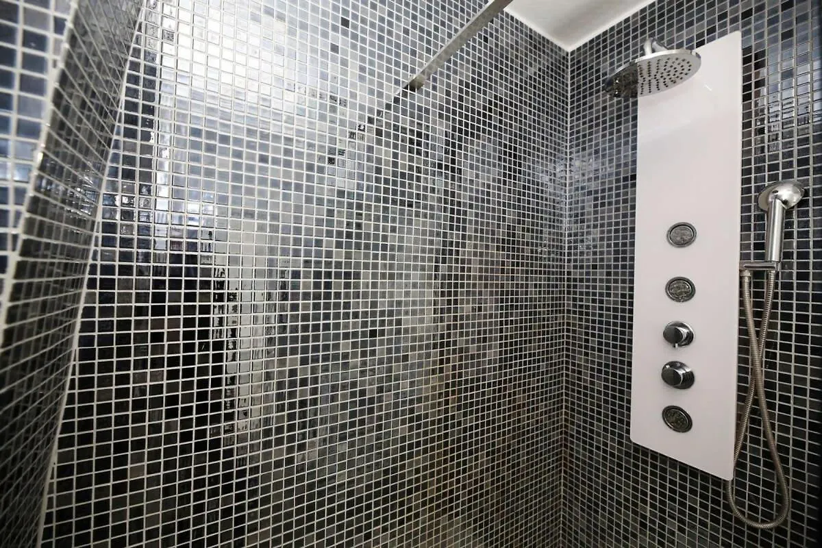 Apartment Studio Tout Equipe Proche Arc De Triomphe - 2p *